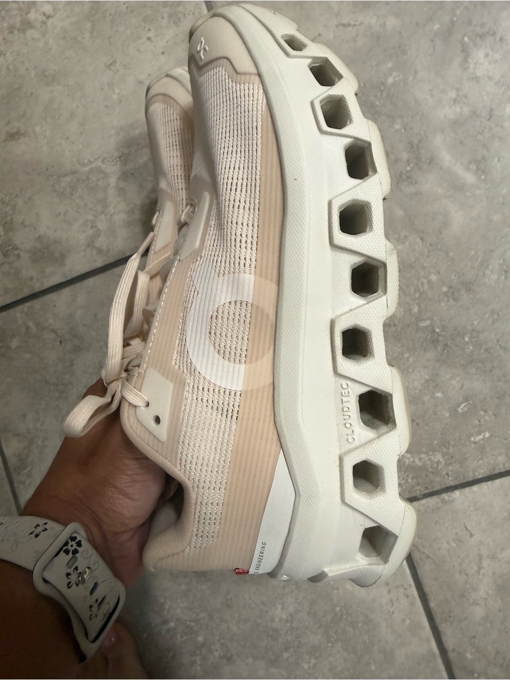 On cloudmonster void women’s